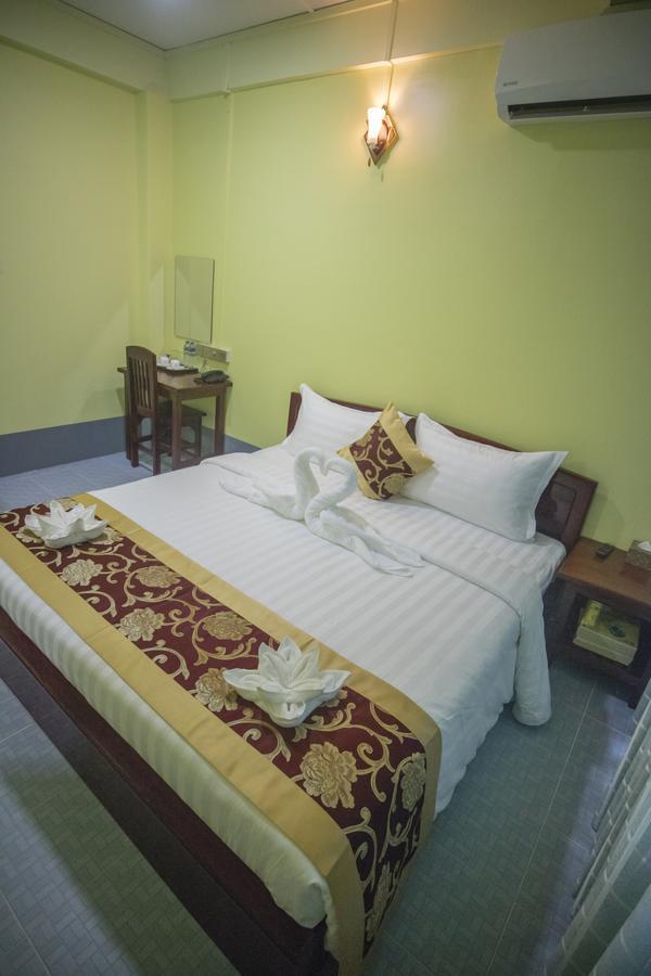 Golden Gum-Kino Hotel Mandalay Exterior photo
