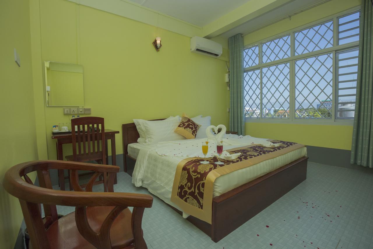 Golden Gum-Kino Hotel Mandalay Exterior photo