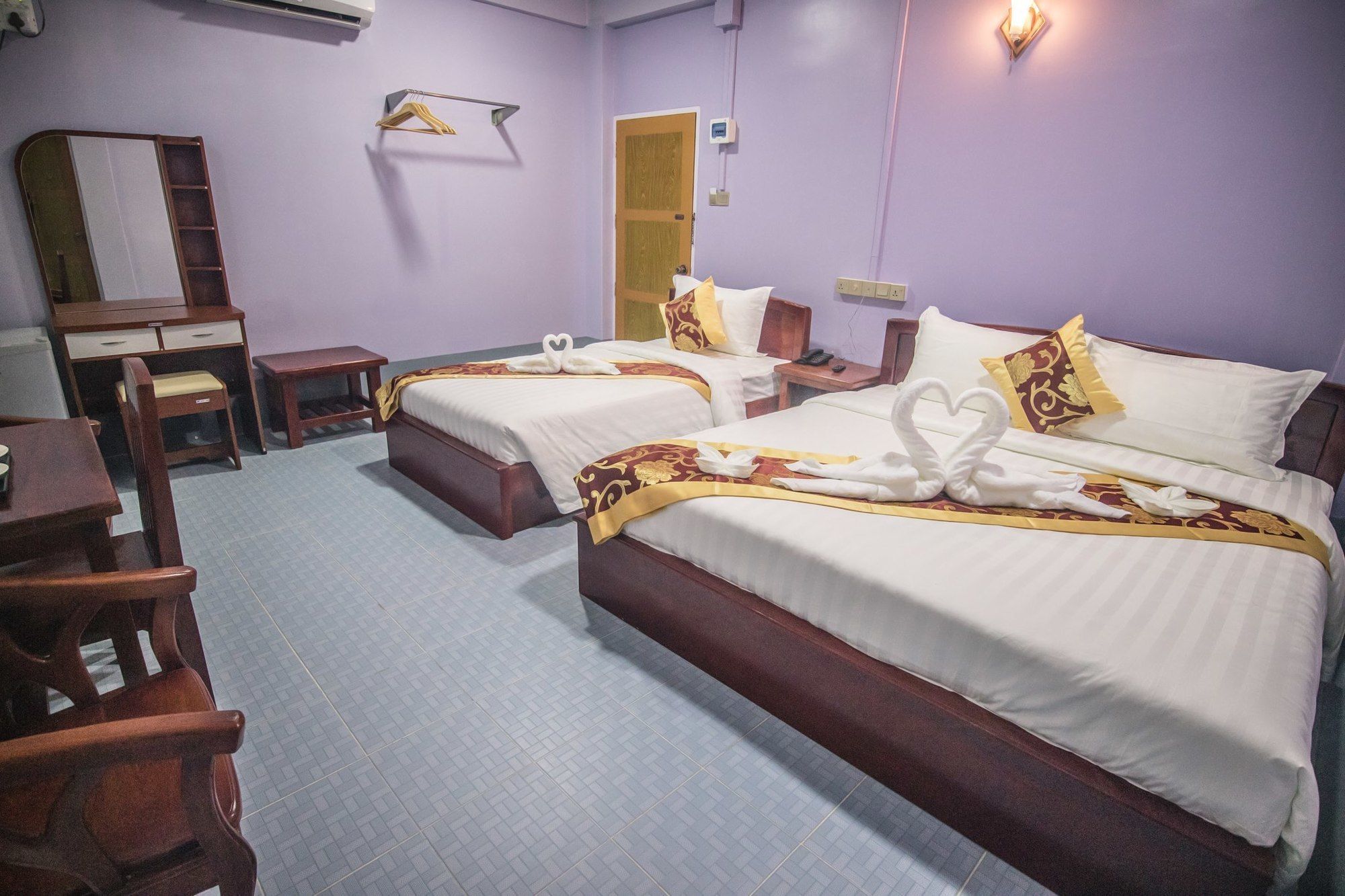 Golden Gum-Kino Hotel Mandalay Exterior photo